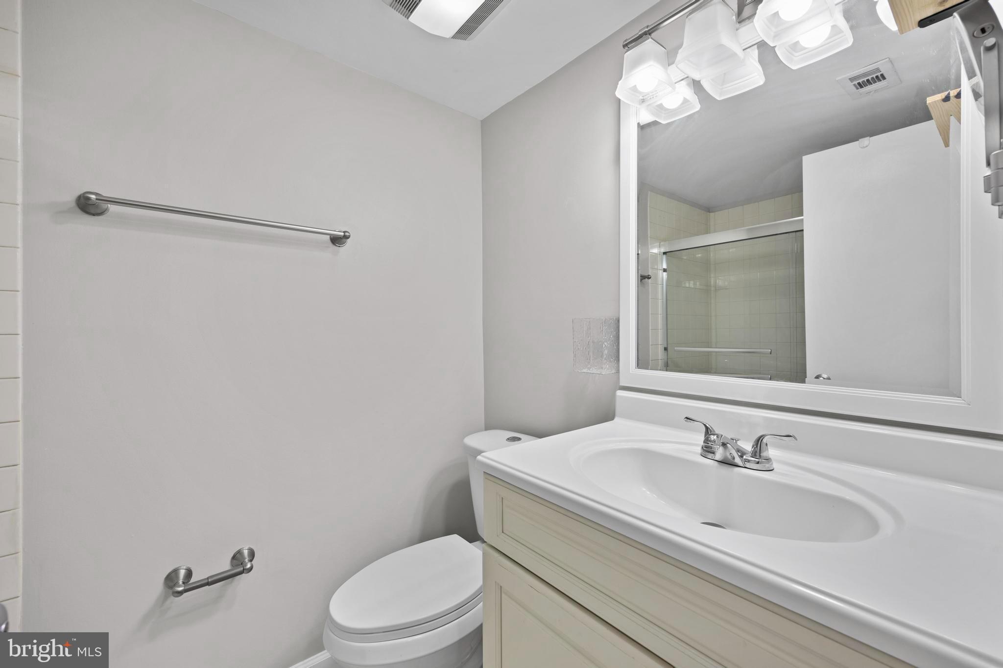 2216 Castle Rock Square, Unit 12C Reston, VA 20191 - Photo 14 of 27