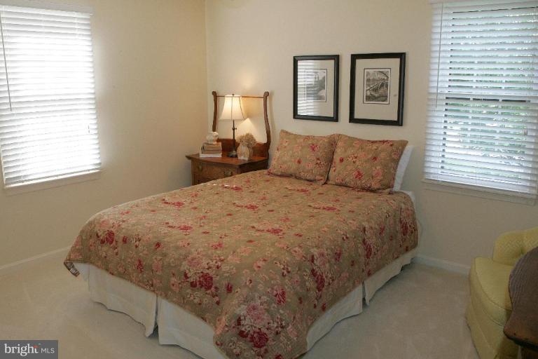 15209 Middlegate Road Silver Spring, MD 20905 - Photo 16 of 30 Bedroom #3