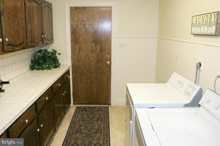 15209 Middlegate Road Silver Spring, MD 20905 - Photo 10 of 30 Laundry Area 1