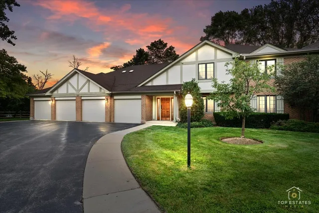 $420,000 | 960 Ivy Lane, Unit A, Deerfield, IL 60015