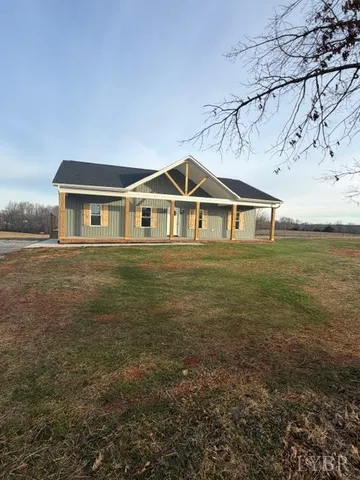 $319,900 | 677 Piney Mountain Road, Appomattox, VA 24522
