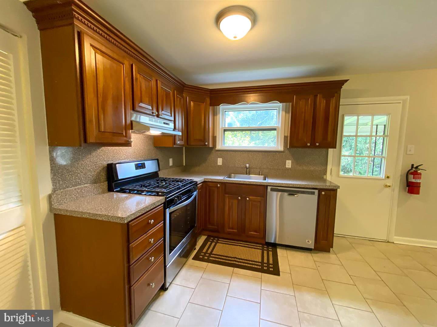 307 Bok Road Wyncote, PA 19095 - Photo 7 of 28 Gallery Image 7