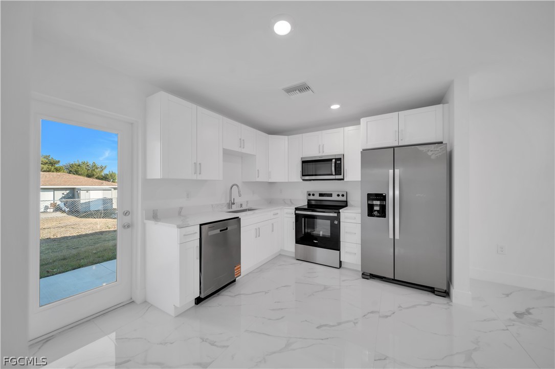 424 Alabama Road South Lehigh Acres, FL 33936 - Photo 10 of 28