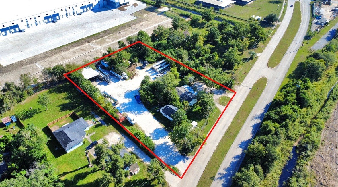 495 Genoa Red Bluff Road Houston, TX 77034 - Photo 5 of 6