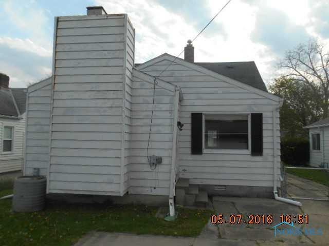 2933 Chipplegate Road Toledo, OH 43614 - Photo 3 of 12 Exterior Back.
