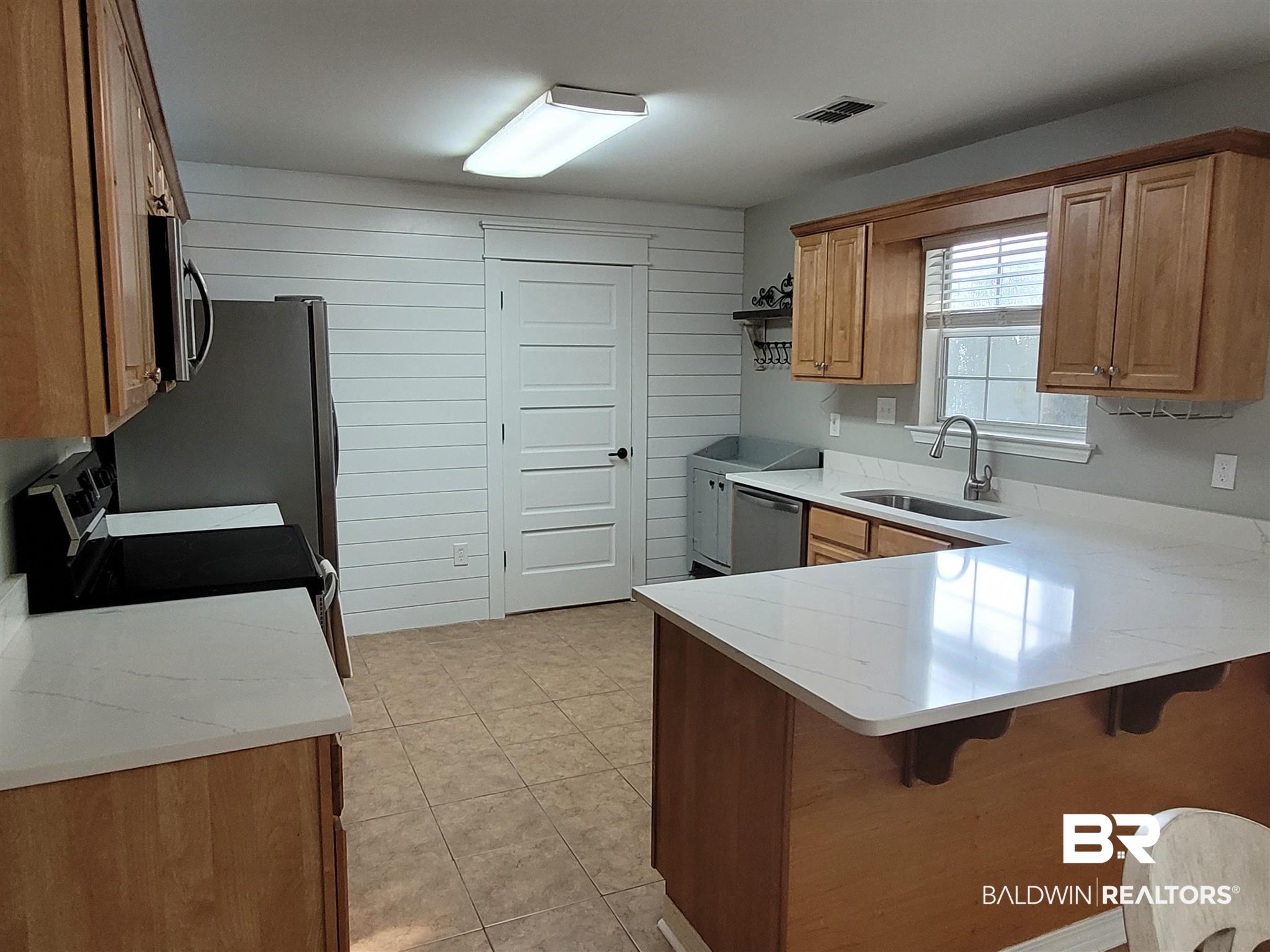 433 South Section Street Fairhope, AL 36532 - Photo 7 of 18