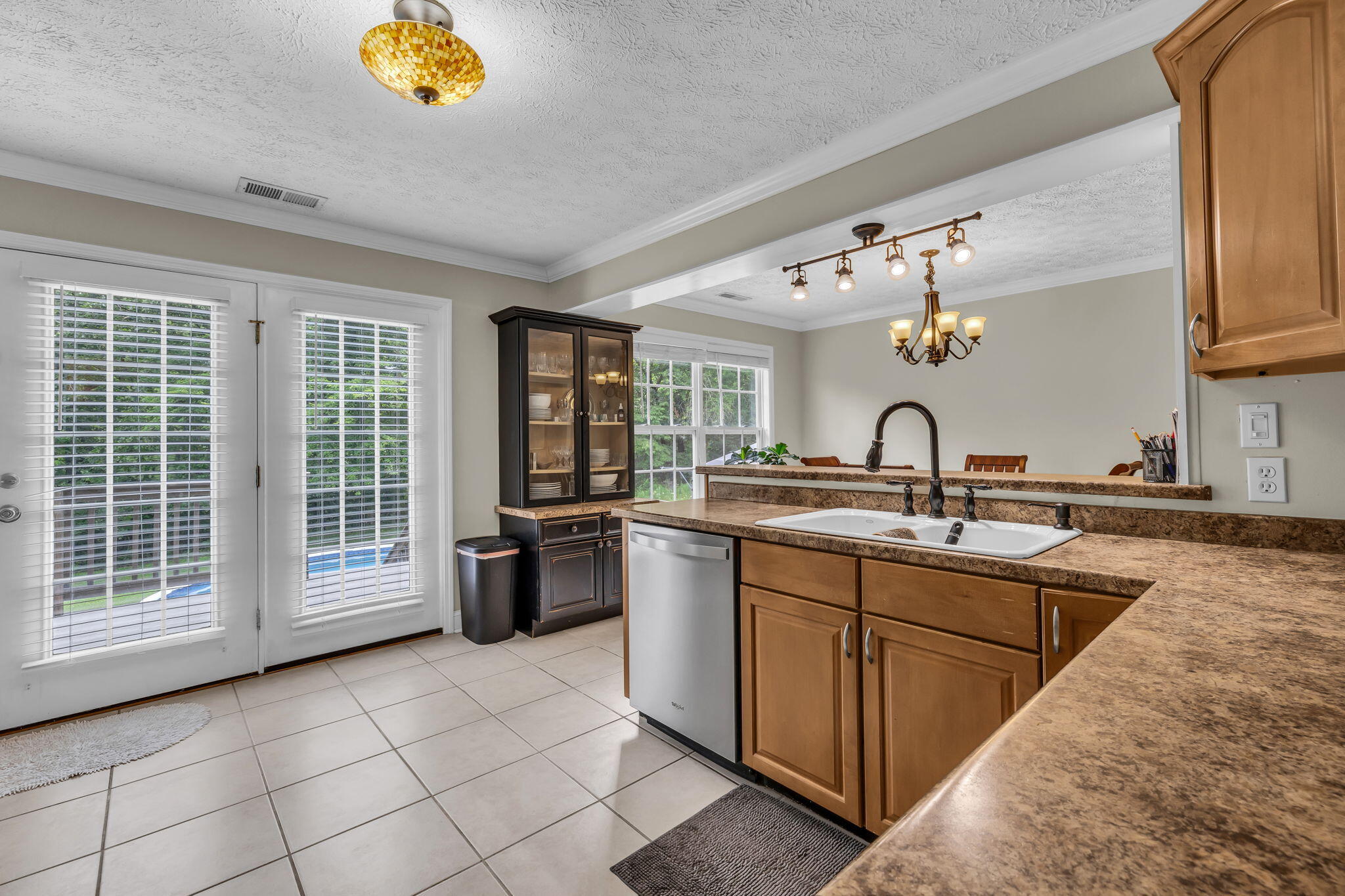 342 Miller Road Signal Mountain, TN 37377 - Photo 6 of 31 23-web-or-mls-342-miller-rd
