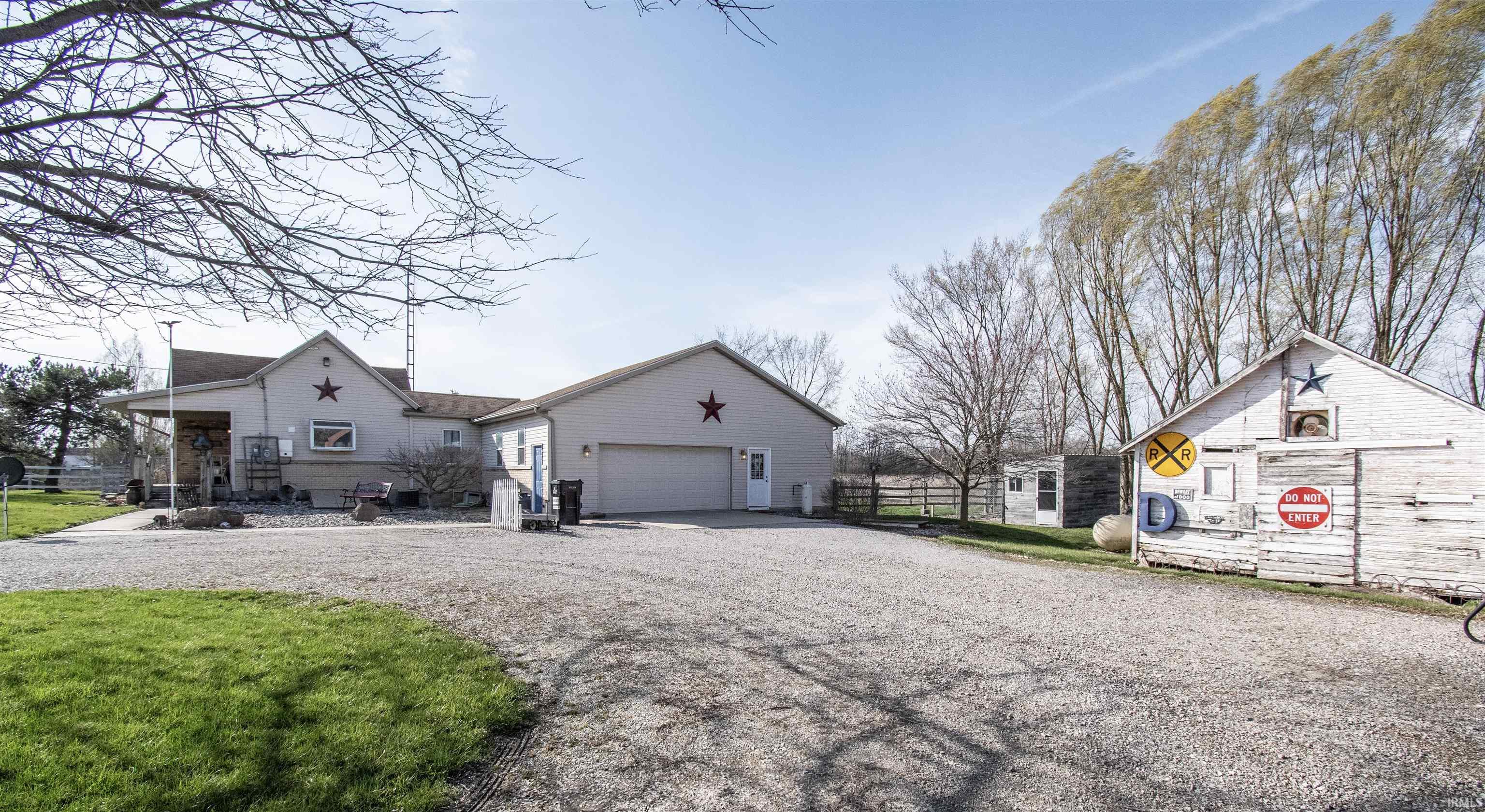 6629 County Road 44 Butler, IN 46721 - Photo 2 of 25