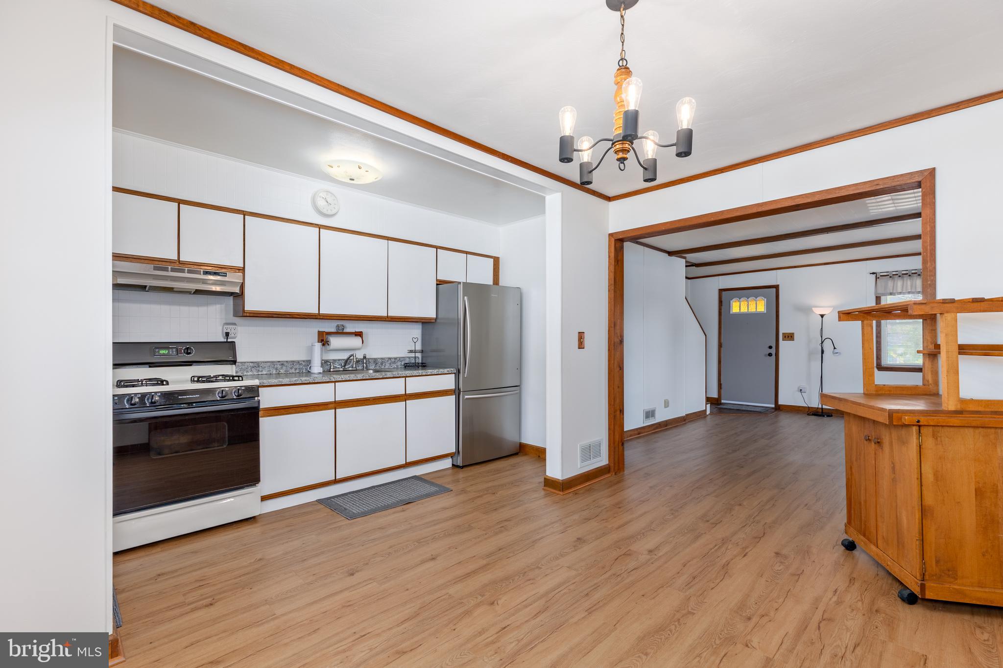 1654 Manor Road Baltimore, MD 21222 - Photo 7 of 43