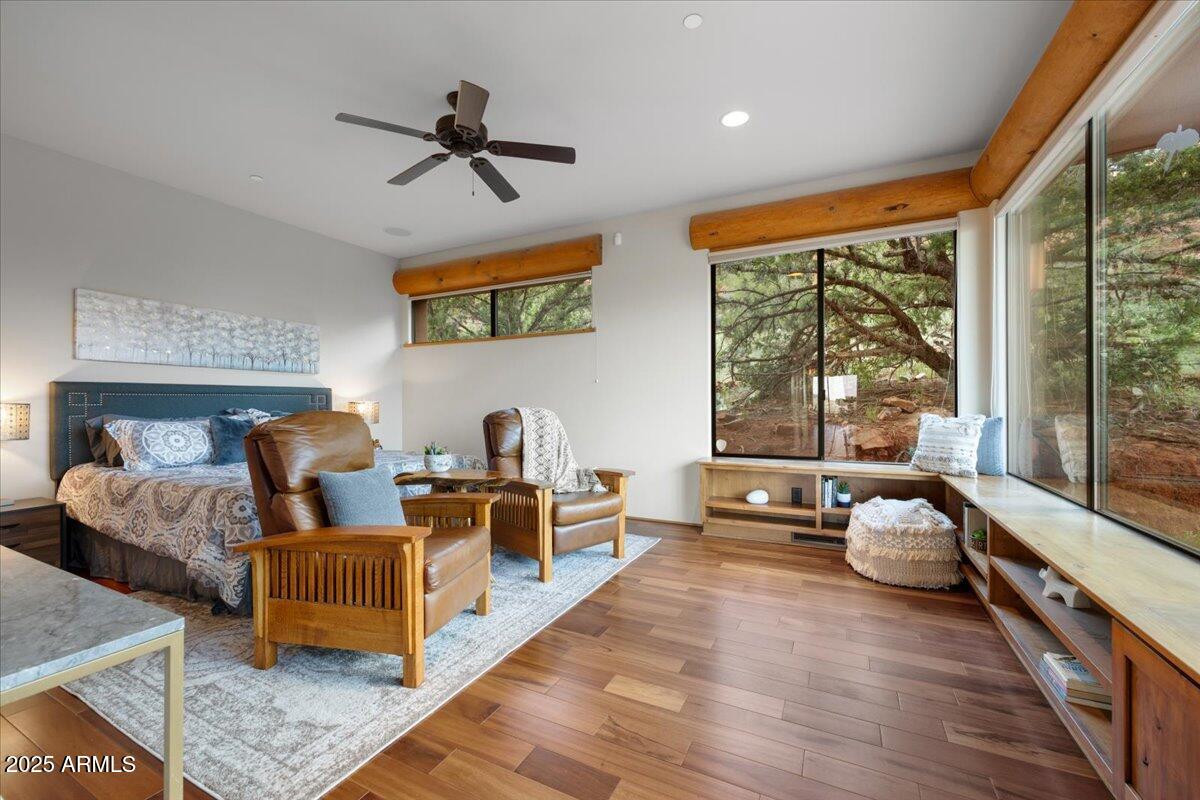 730-750 Rhapsody Road Sedona, AZ 86336 - Photo 29 of 63 Primary Bedroom Suite