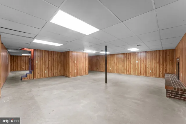 $525,000 | 19227 Cardinal Heights Road, Triangle, VA 22172