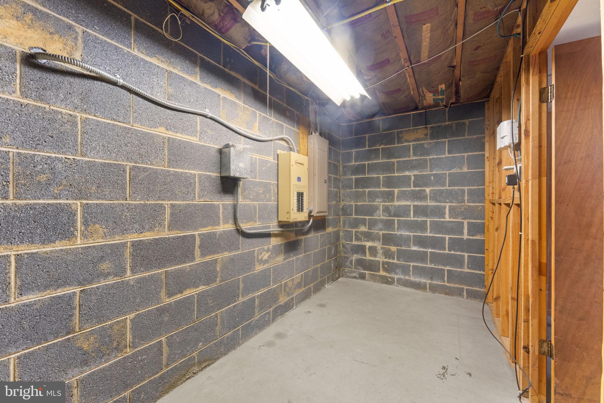 19227 Cardinal Heights Road Triangle, VA 22172 - Photo 37 of 64