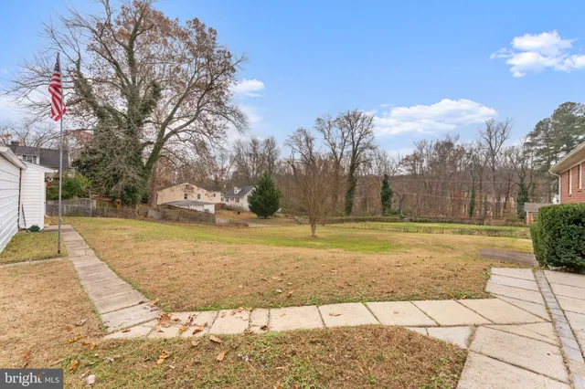 $525,000 | 19227 Cardinal Heights Road, Triangle, VA 22172