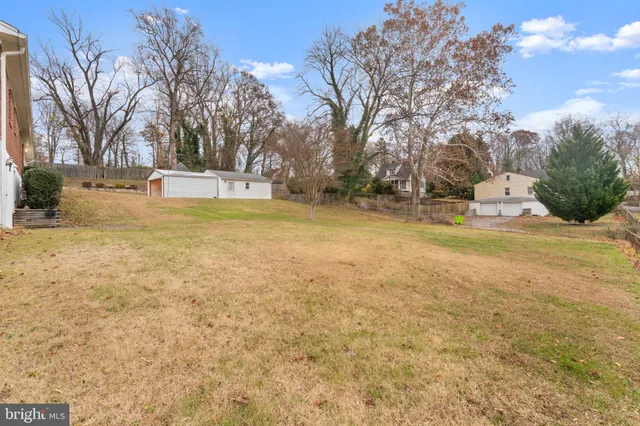 $525,000 | 19227 Cardinal Heights Road, Triangle, VA 22172