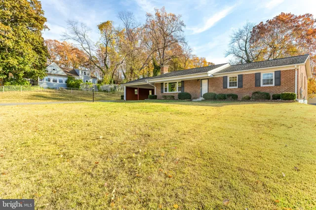 $525,000 | 19227 Cardinal Heights Road, Triangle, VA 22172