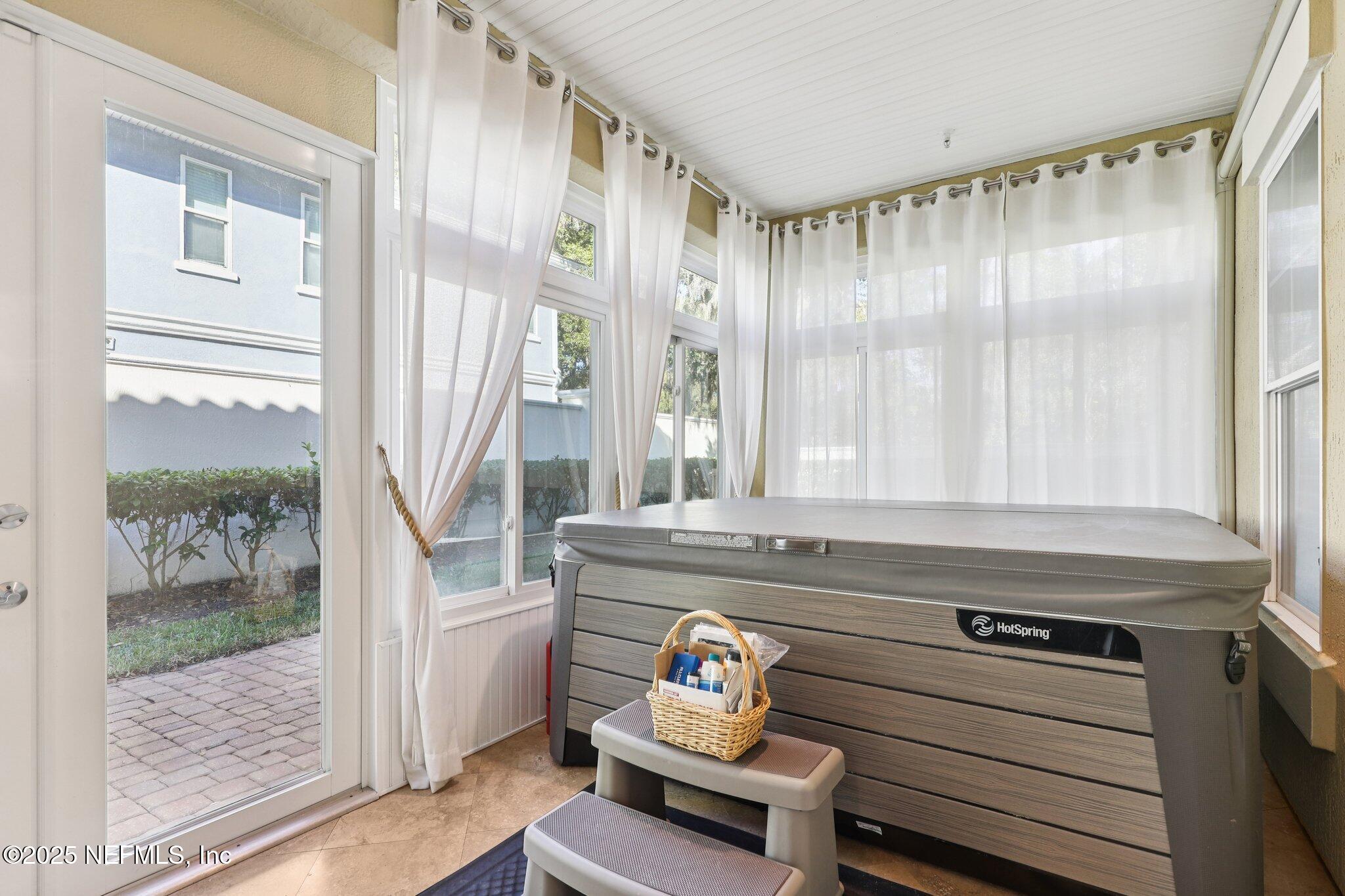 1389 Sunset View Lane Jacksonville, FL 32207 - Photo 28 of 45 Spa