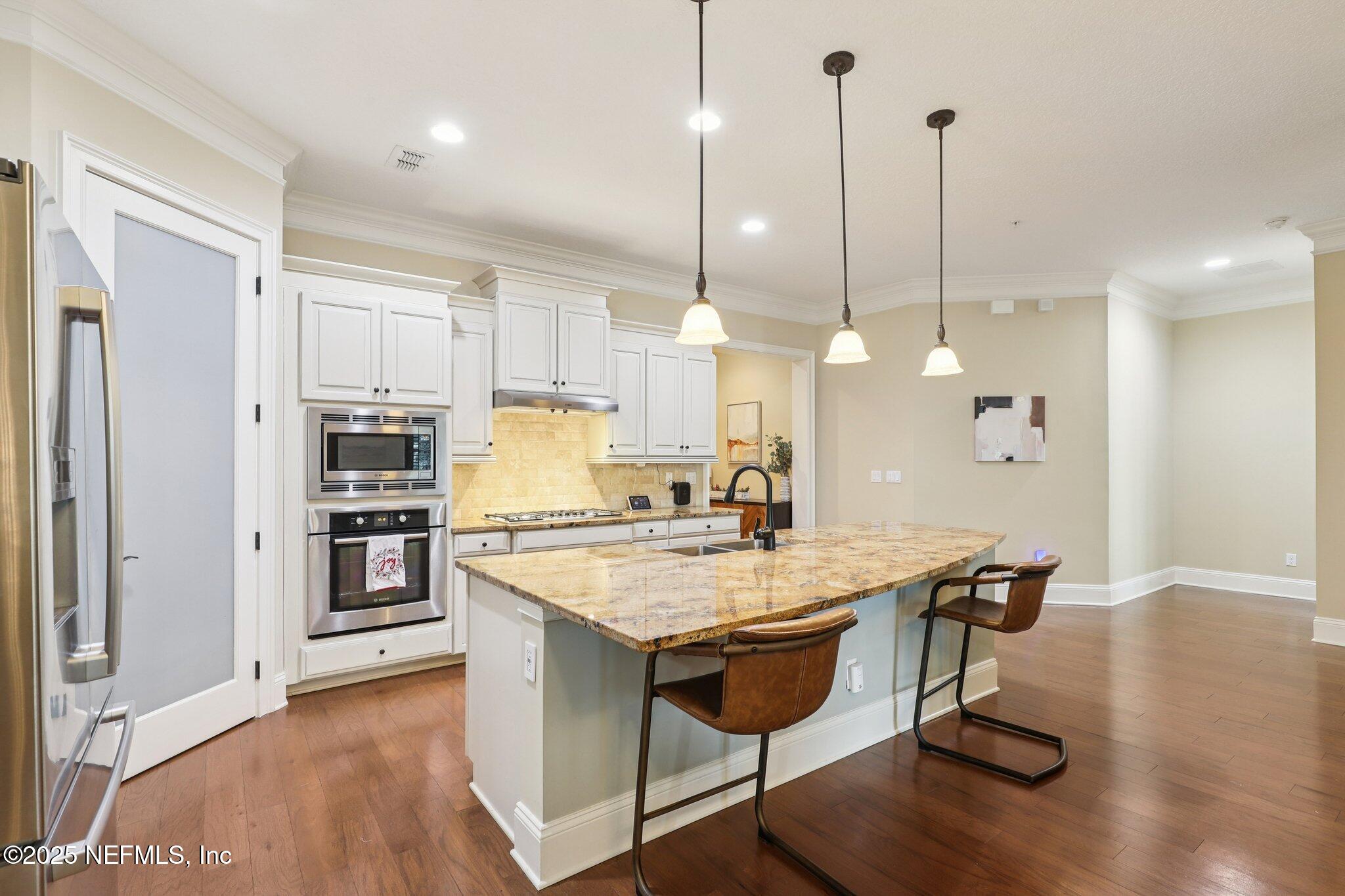 1389 Sunset View Lane Jacksonville, FL 32207 - Photo 6 of 45 Kitchen