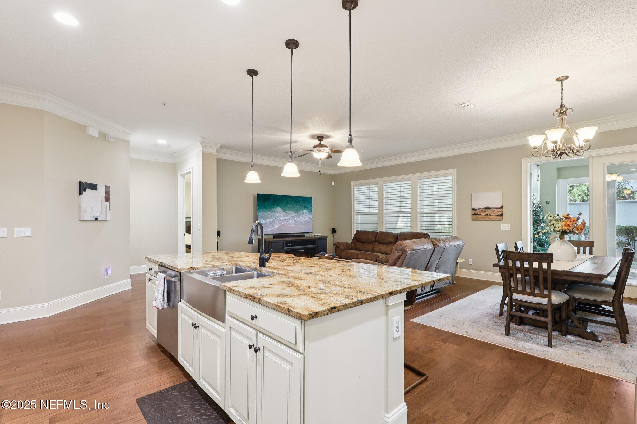 1389 Sunset View Lane Jacksonville, FL 32207 - Photo 7 of 45 Kitchen Dining Room