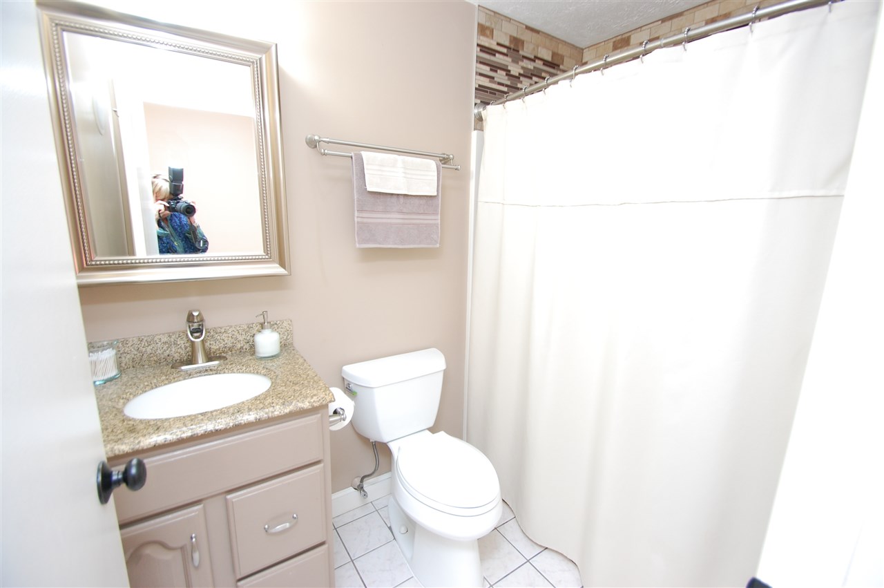 14 R Rocco Drive Derry, NH 03038 - Photo 25 of 35