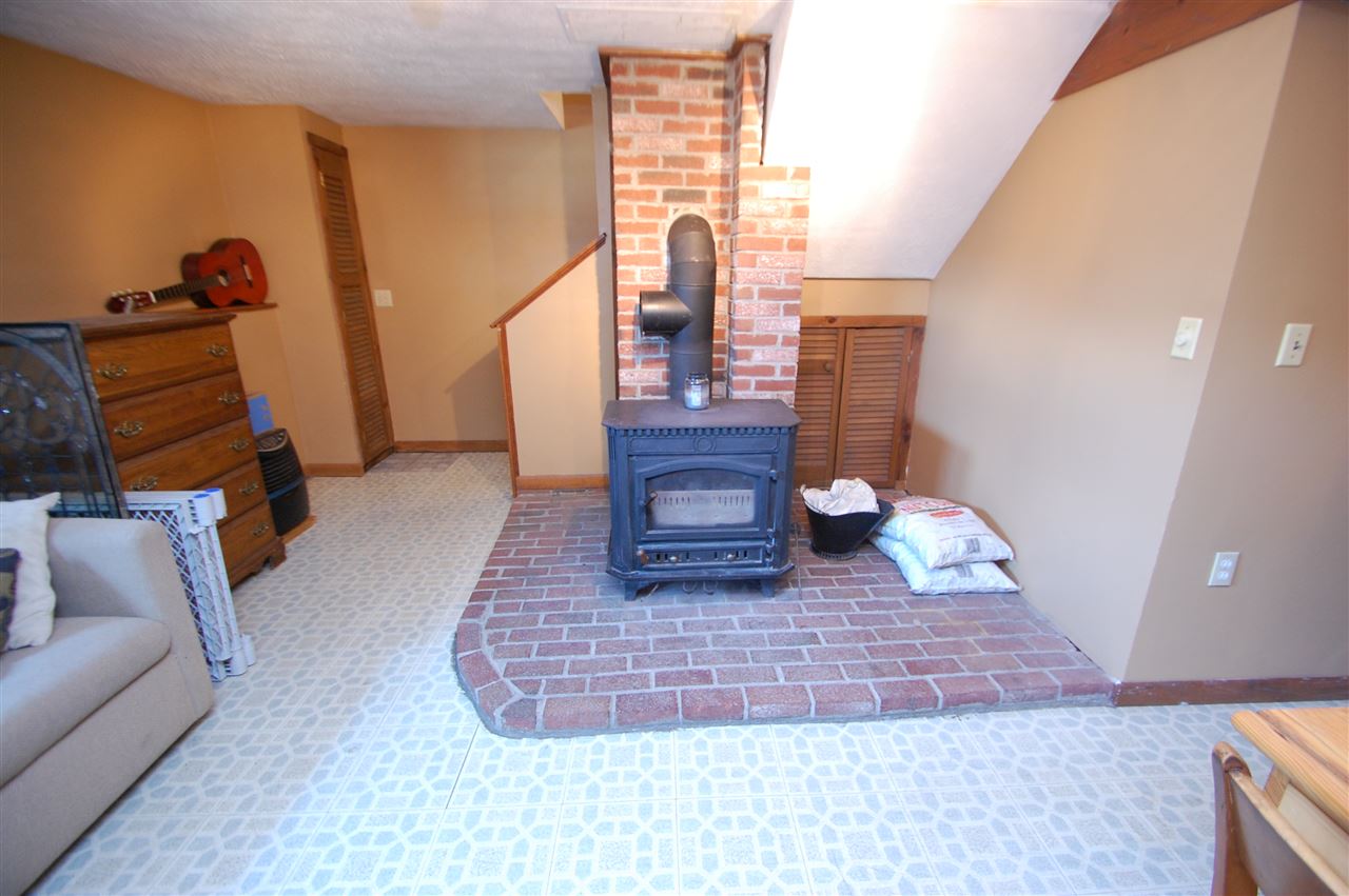 14 R Rocco Drive Derry, NH 03038 - Photo 33 of 35