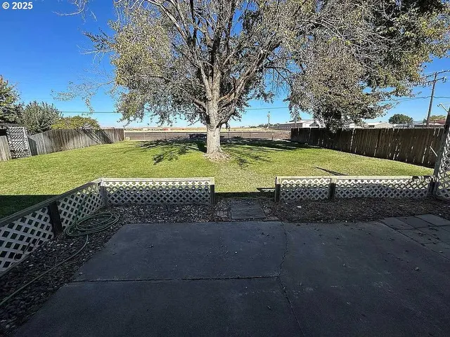 $299,900 | 140 Heather Drive, Stanfield, OR 97875