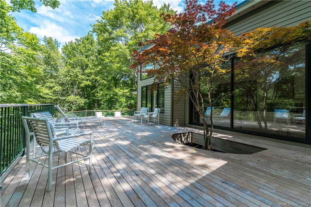 21 Whipstick Road Wilton, CT 06897 - Photo 1 of 1