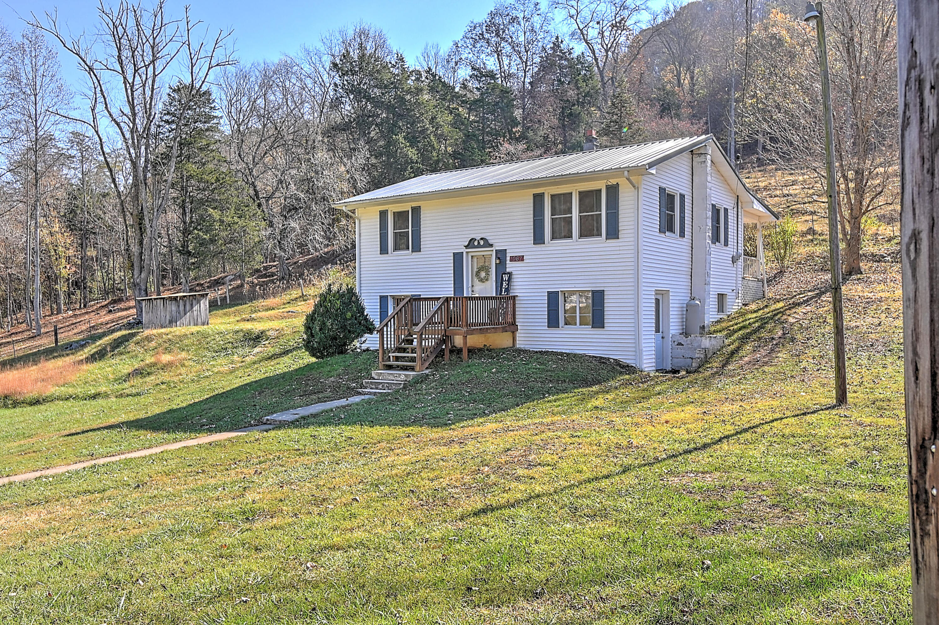 1067 Sloantown Road Duffield, VA 24244 - Photo 3 of 46 Sloantown-3