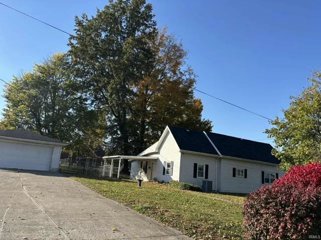 $169,900 | 1107 State Street, Washington, IN 47501