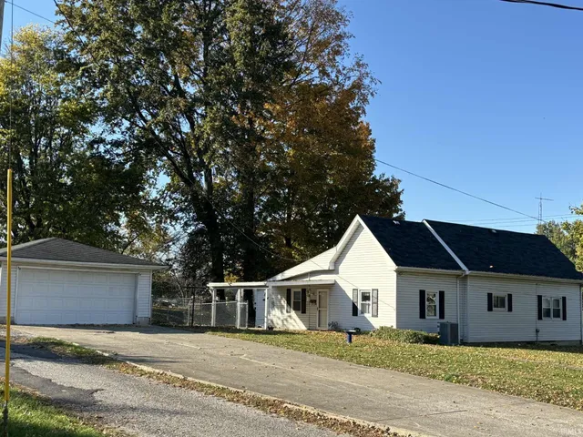 $169,900 | 1107 State Street, Washington, IN 47501