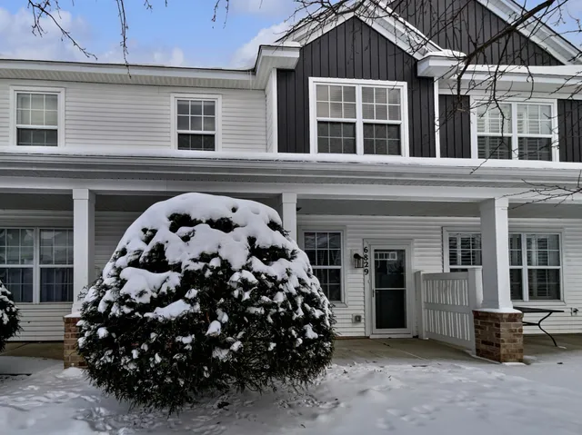 $278,000 | 6829 Narcissus Lane North, Unit 304, Maple Grove, MN 55311