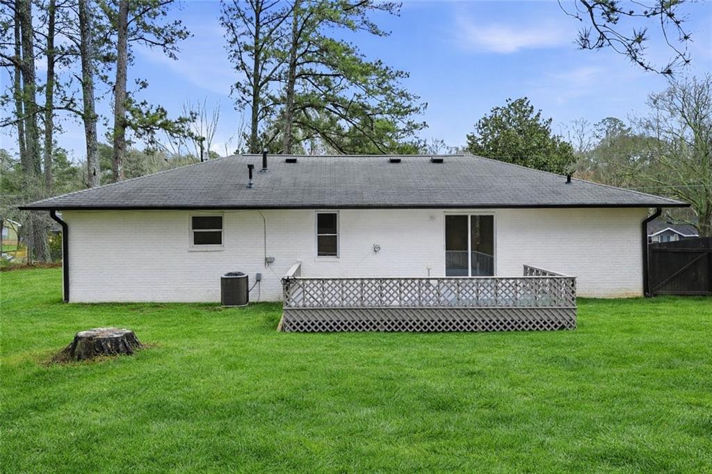 4319 Tradition Terrace Austell, GA 30106 - Photo 41 of 46 a front view of a house with garden