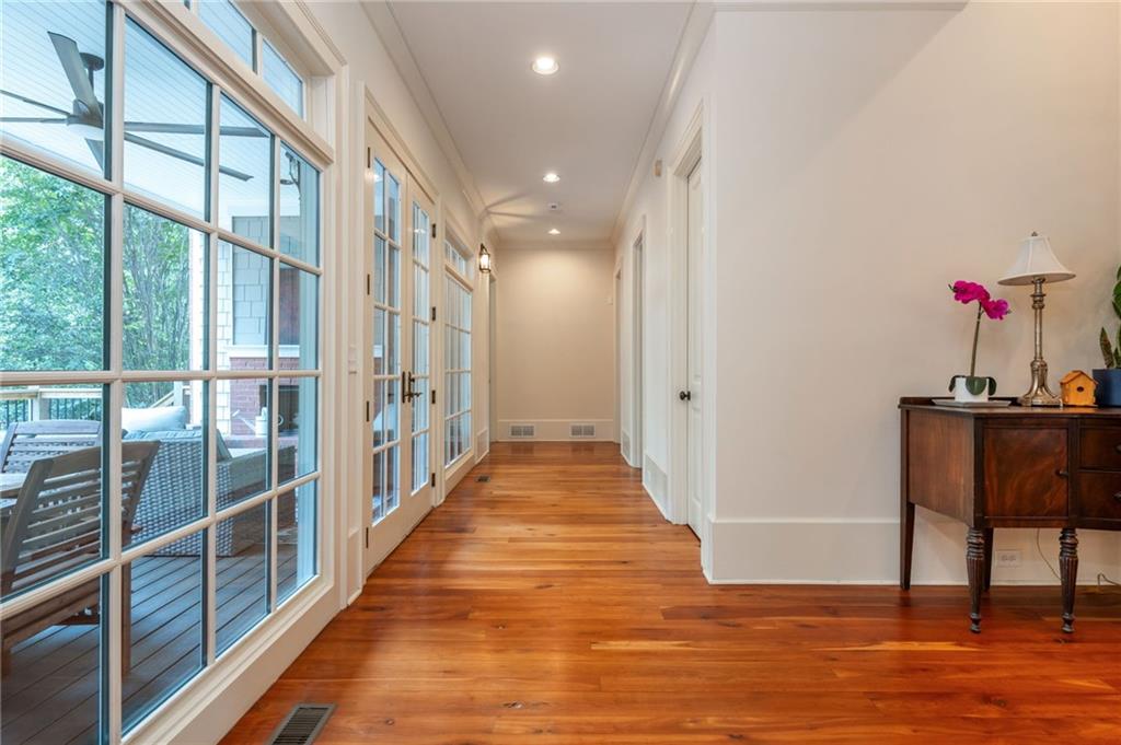 360 Kent Road Roswell, GA 30075 - Photo 11 of 100