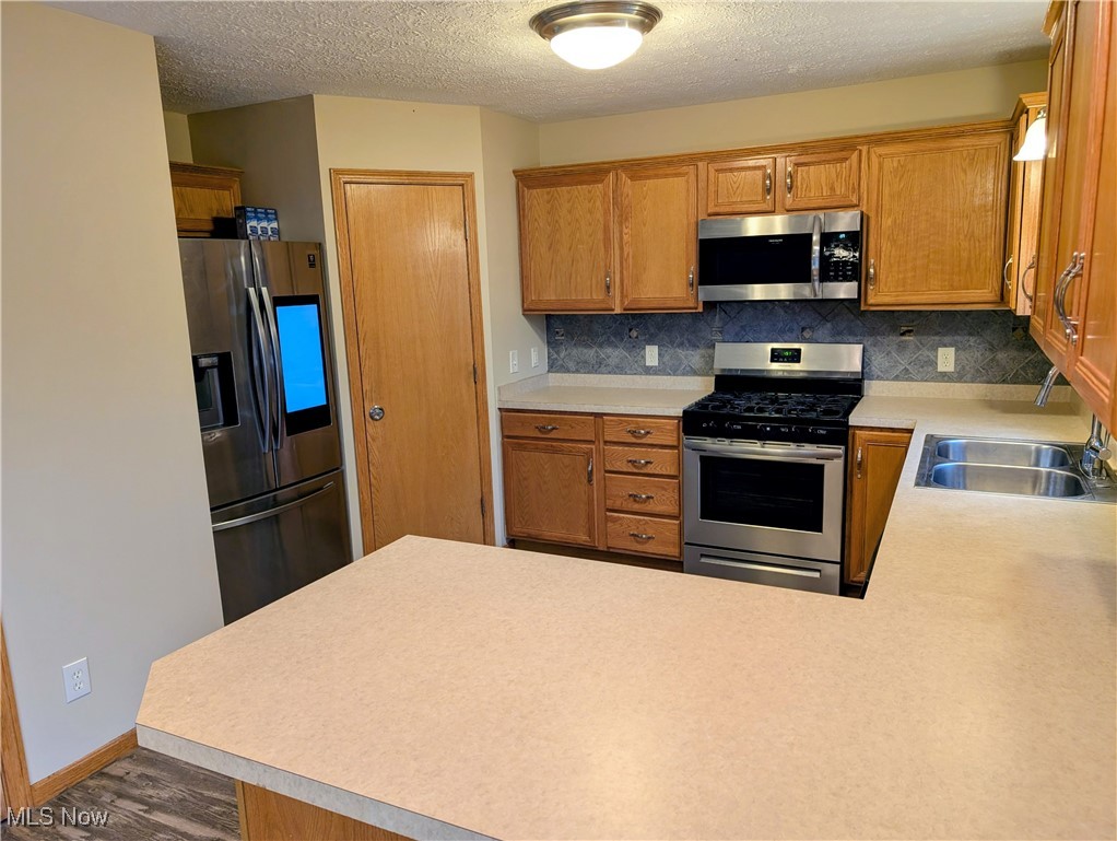 2464 Hazelnut Road Ravenna, OH 44266 - Photo 9 of 27 Gallery Image 9