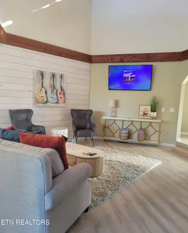 $2,450 | 166 Baltusrol Road, Crossville, TN 38558