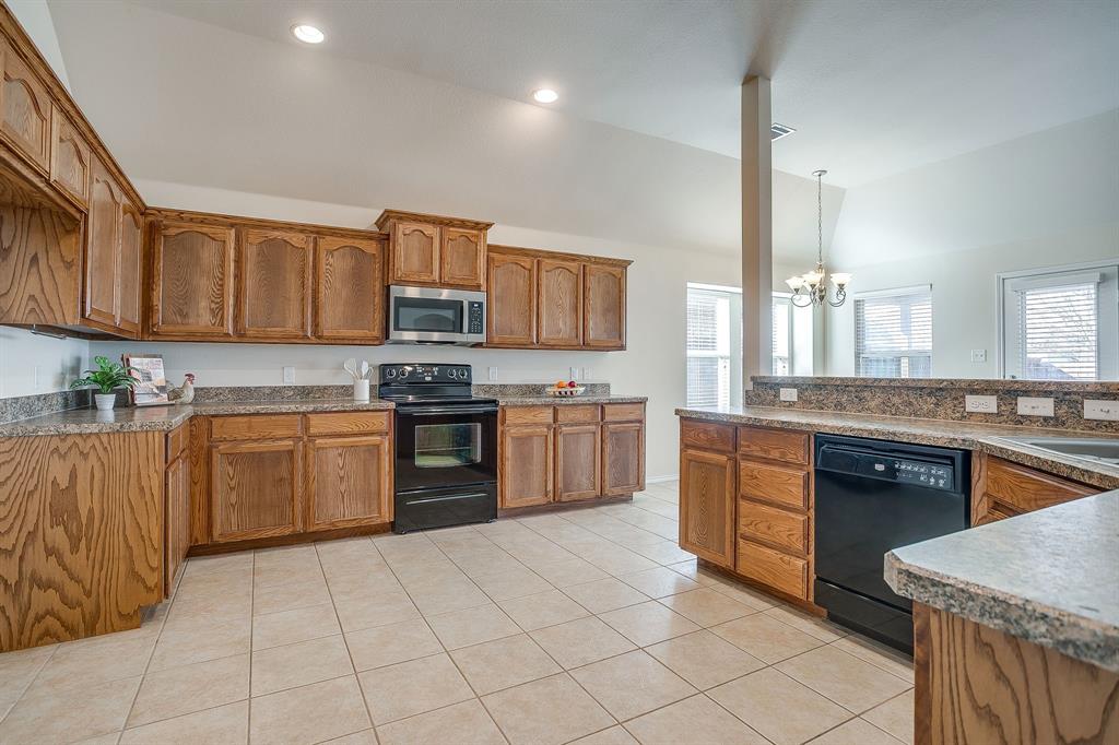 2068 Joyner Ranch Road Fort Worth, TX 76134 - Photo 14 of 36