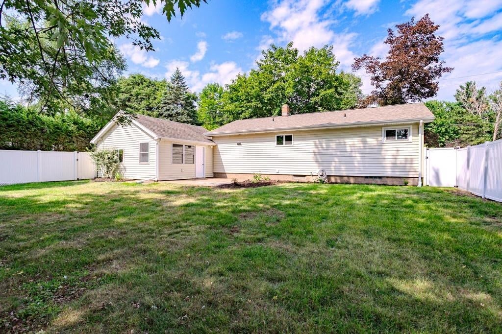 717 South Line Road Rothschild, WI 54474 - Photo 2 of 44 Gallery Image 2