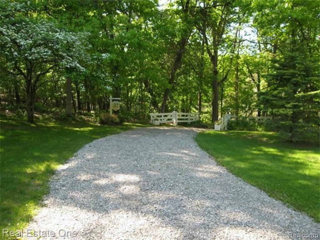 1900 Hendrie Road Metamora, MI 48455 - Photo 44 of 83 45.jpg