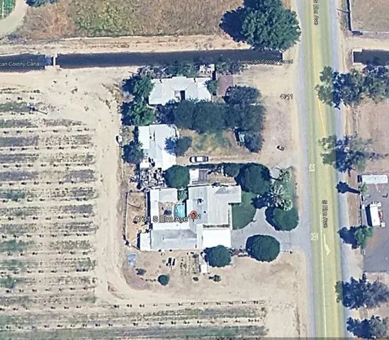 a view of entryway and hall