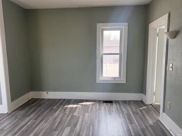 $325,000 | 303 North Harrison Street, Syracuse, IN 46567