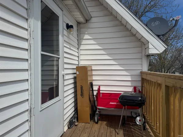 $325,000 | 303 North Harrison Street, Syracuse, IN 46567