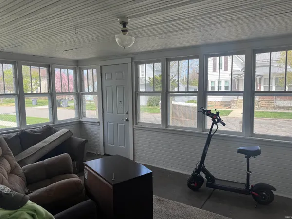 $325,000 | 303 North Harrison Street, Syracuse, IN 46567