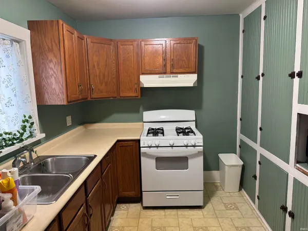 $325,000 | 303 North Harrison Street, Syracuse, IN 46567