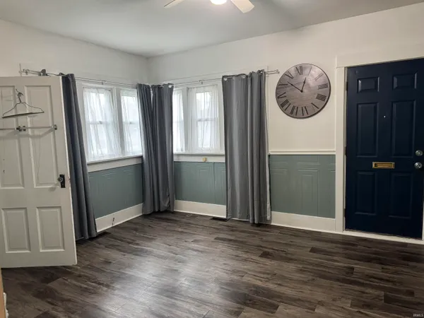$325,000 | 303 North Harrison Street, Syracuse, IN 46567