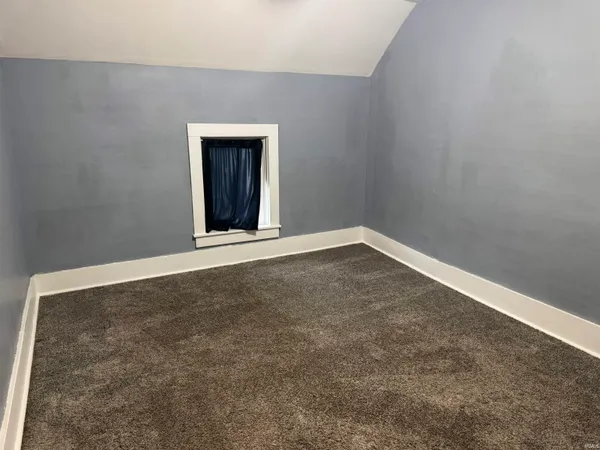 $325,000 | 303 North Harrison Street, Syracuse, IN 46567