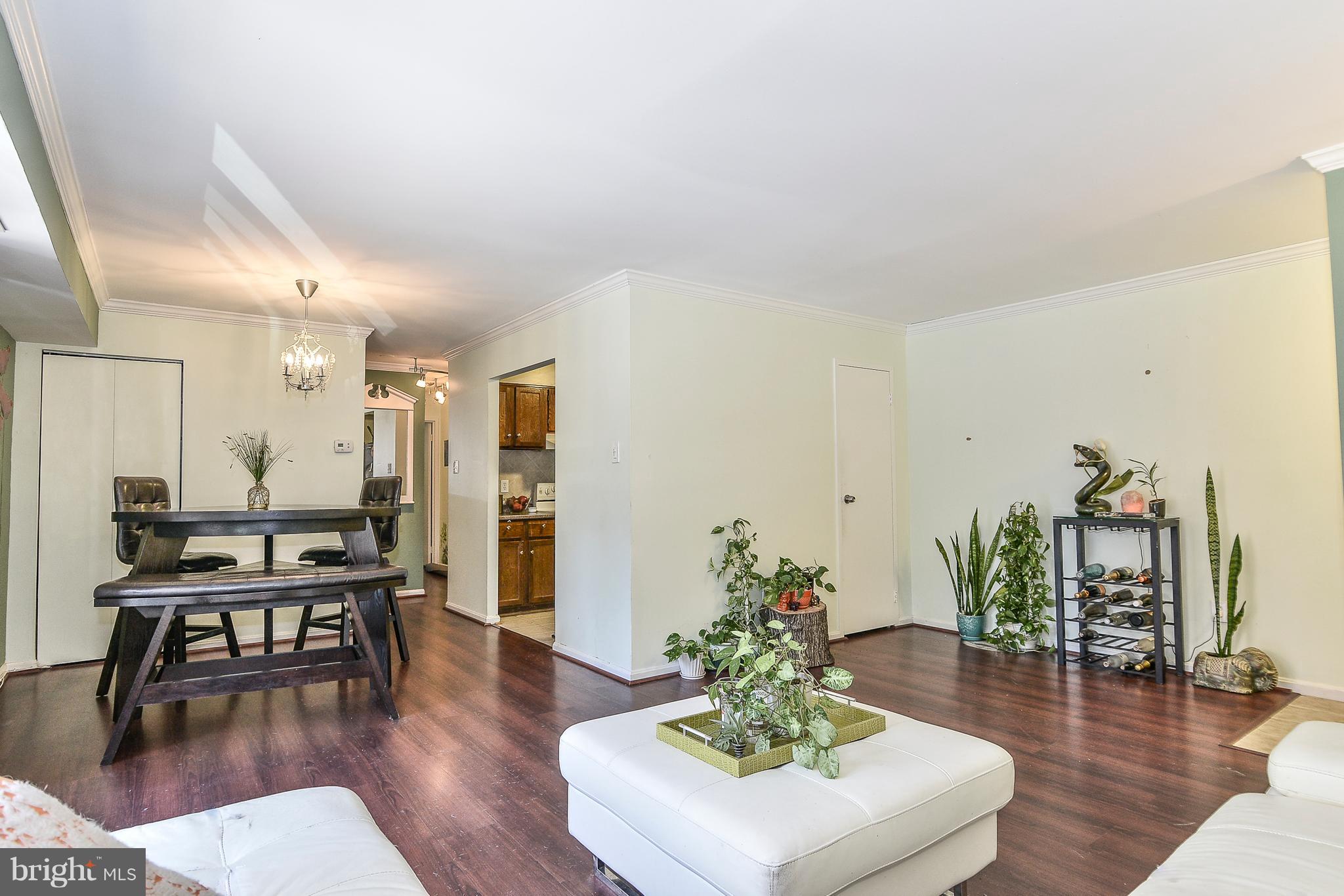 6151 Edsall Road, Unit H Alexandria, VA 22304 - Photo 5 of 21 Interior view