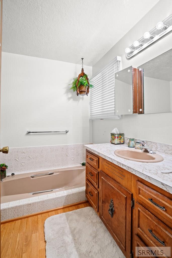 167 North 4200 East Rigby, ID 83442 - Photo 17 of 49 Primary Bath, Jack 'N Jill Bath Also Has A Entrance From The Hallway.
