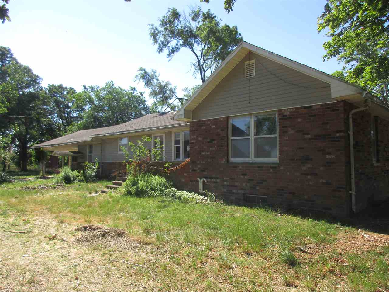 8542 North Lawrence Road Sumner, IL 62466 - Photo 1 of 13 Gallery Image 1
