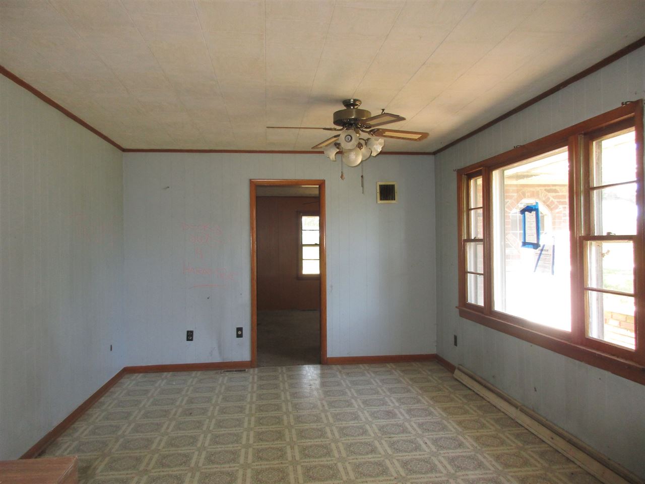 8542 North Lawrence Road Sumner, IL 62466 - Photo 6 of 13 Gallery Image 6
