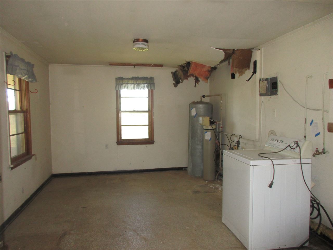 8542 North Lawrence Road Sumner, IL 62466 - Photo 7 of 13 Gallery Image 7