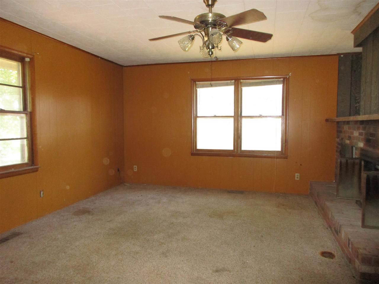 8542 North Lawrence Road Sumner, IL 62466 - Photo 8 of 13 Gallery Image 8